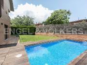 Chalet en alquiler en Sant Cugat del Vallès, de 338 m² 5...