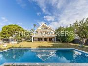 Chalet en alquiler en Sitges, de 800 m² 6 habitaciones...