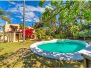 Chalet en Bonaire Alcudia con piscina y vistas al mar en...