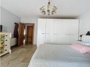 CHALET EN CALLE SAUCE, GOJAR