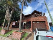 Chalet en dos plantas de cinco ambientes