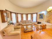 Chalet en dos plantas de seis ambientes en venta