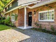 CHALET EN EXCELENTE UBICACION