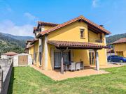 Chalet en Hazas de Cesto con 4 habitaciones, parcela de...