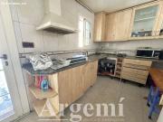 Chalet en planta con Cuadra de Caballos y Gran Parcela...