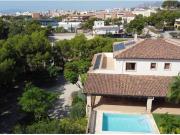 CHALET EN PLENA NATURALEZA MUY CERCA DEL CENTRO DE LA...