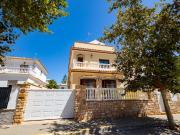 CHALET EN PRIMERAS CALIDADES CON PISCINA CLIMATIZADA
