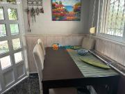 Chalet en Todosol con piscina rodeado de jardín sobre...