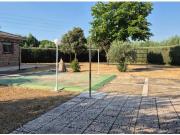 Chalet en una planta con garaje, bodega y trastero