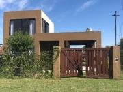 Chalet en venta de 1 dormitorio c/ cochera en Roldán