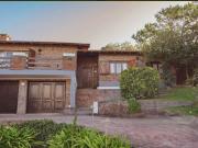 Chalet en venta de 3 dormitorios c/ cochera en Zona Sur