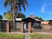 Chalet en venta de 3 dormitorios en Roldán