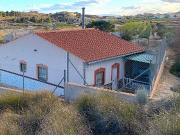 Chalet en venta en Abanilla. Villa con 3 dormitorios y...