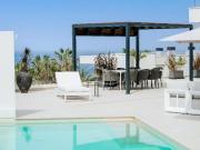 Chalet en venta en Adeje, La Caldera. Villa de lujo en...