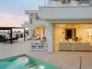 Chalet en venta en Adeje, La Caldera. Villa de lujo en...