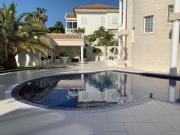 Chalet en venta en Adeje, La Caleta. Majestuosa villa de...