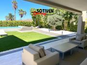 Chalet en venta en Adeje, La Caleta. Villa en venta en...