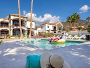 Chalet en venta en Adeje, Playa Fañabé Alto. Villa de...