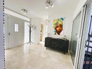 Chalet en venta en Adeje, Playa Fañabé Alto. Villa de...