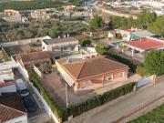 Chalet en venta en Albatera. Chalet en venta y o...