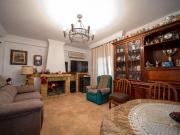 Chalet en venta en Alcalá de Guadaira, Oromana. Chalet...