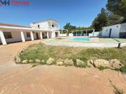 Chalet en venta en Alcalá de Guadaira, Oromana. Finca...