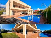 Chalet en venta en Alcanar Costa Dorada. Chalet con...