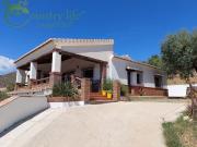 Chalet en venta en Alcaucín, Málaga