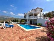 Chalet en venta en Alcaucín, Málaga