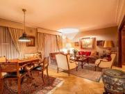 Chalet en venta en Aldaia. Edificio en el centro de...