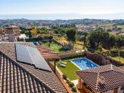 Chalet en venta en Alella. ALELLA. Vistas y amplitud....