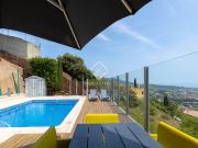 Chalet en venta en Alella. Casa villa de 4 dormitorios y...
