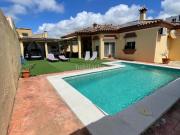 Chalet en venta en Algeciras, El Rinconcillo. Casa de...