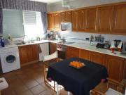 Chalet en venta en Arcas del Villar. Fenomenal...