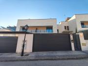 Chalet en venta en Arroyomolinos, La Cárcaba El Encinar...