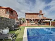Chalet en venta en avenida De Can Montmany, Corbera de...