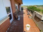 Chalet en venta en Bañeza La. Cocina amueblada cochera...