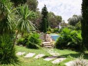 Chalet en venta en Begues. Villa unifamiliar con piscina...