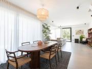 Chalet en venta en Bellaterra. Casa villa de obra nueva...