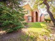 Chalet en venta en Bellaterra. Chalet Independiente en...