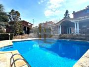 Chalet en venta en Bellaterra. PRECIOSA CASA UNIFAMILIAR...