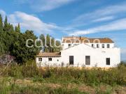 Chalet en venta en Benaguasil. Espectacular masía...