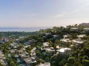 Chalet en venta en Benahavís, El Paraíso. Villa de lujo...