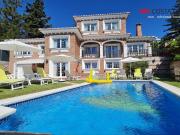 Chalet en venta en Benalmádena, Torremuelle. VIlla...