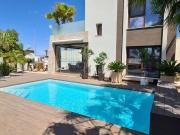 Chalet en venta en Benijófar, Alicante