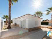 Chalet en venta en Benijófar. MARIA CALLAS SN. Chalets.