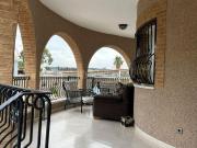 Chalet en venta en Benijófar. Villa independiente en...