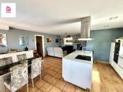 Chalet en venta en Bigues i Riells del Fai. CASA DE 2...