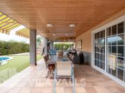 Chalet en venta en Bigues i Riells. Chalet con piscina,...