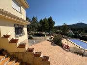 Chalet en venta en Bocairent. chalet con piscina situado...